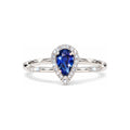 Anillo de Dama Oro Blanco 14k Zafiro Lágrima con Diamantes Naturales