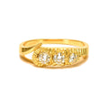 Anillo de Dama Oro 14k Tres Circonios con Banda Texturizada