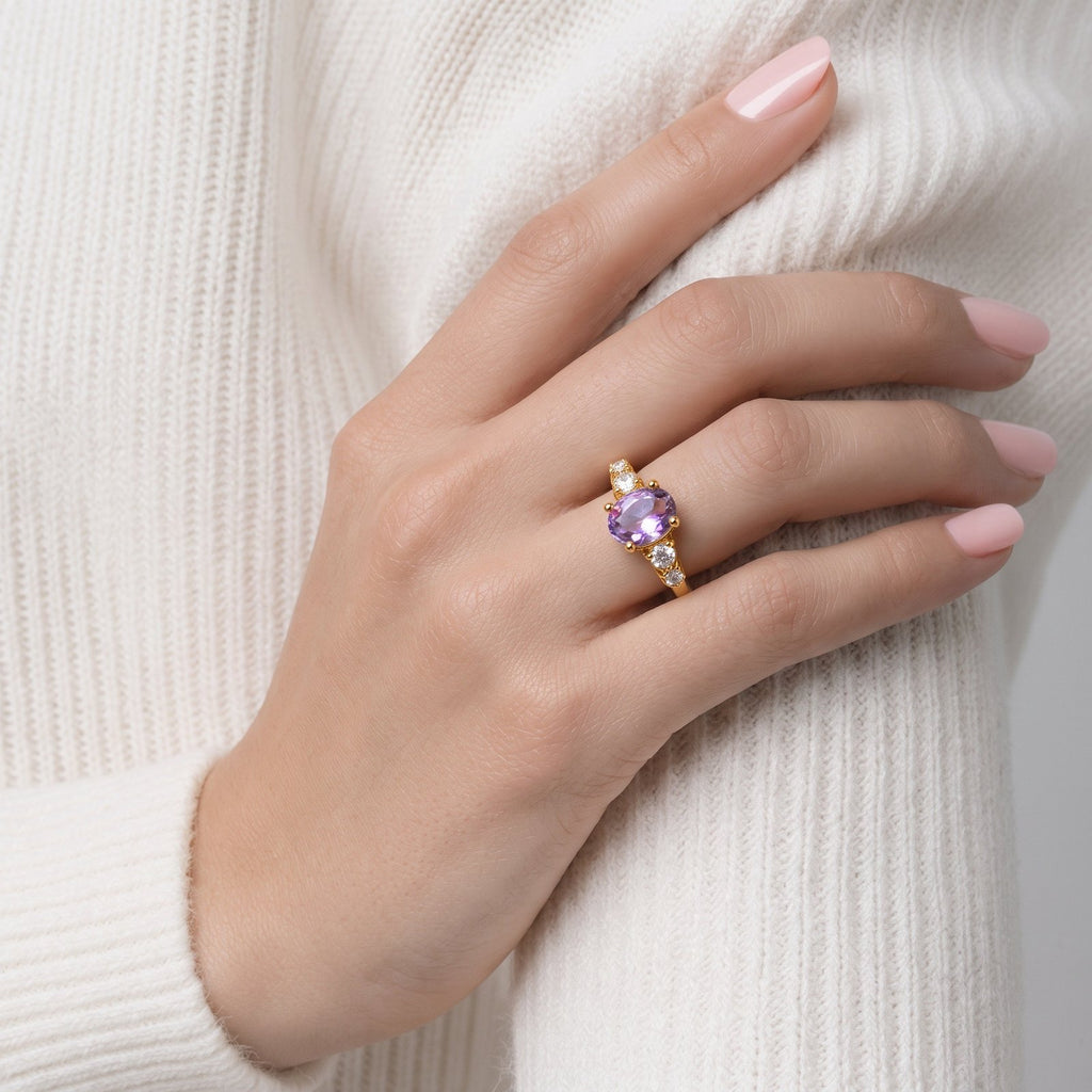 Anillo de Dama Oro 10k Piedra Morada con Circonios - Crea7 Jewelry (foto 2 de 2)