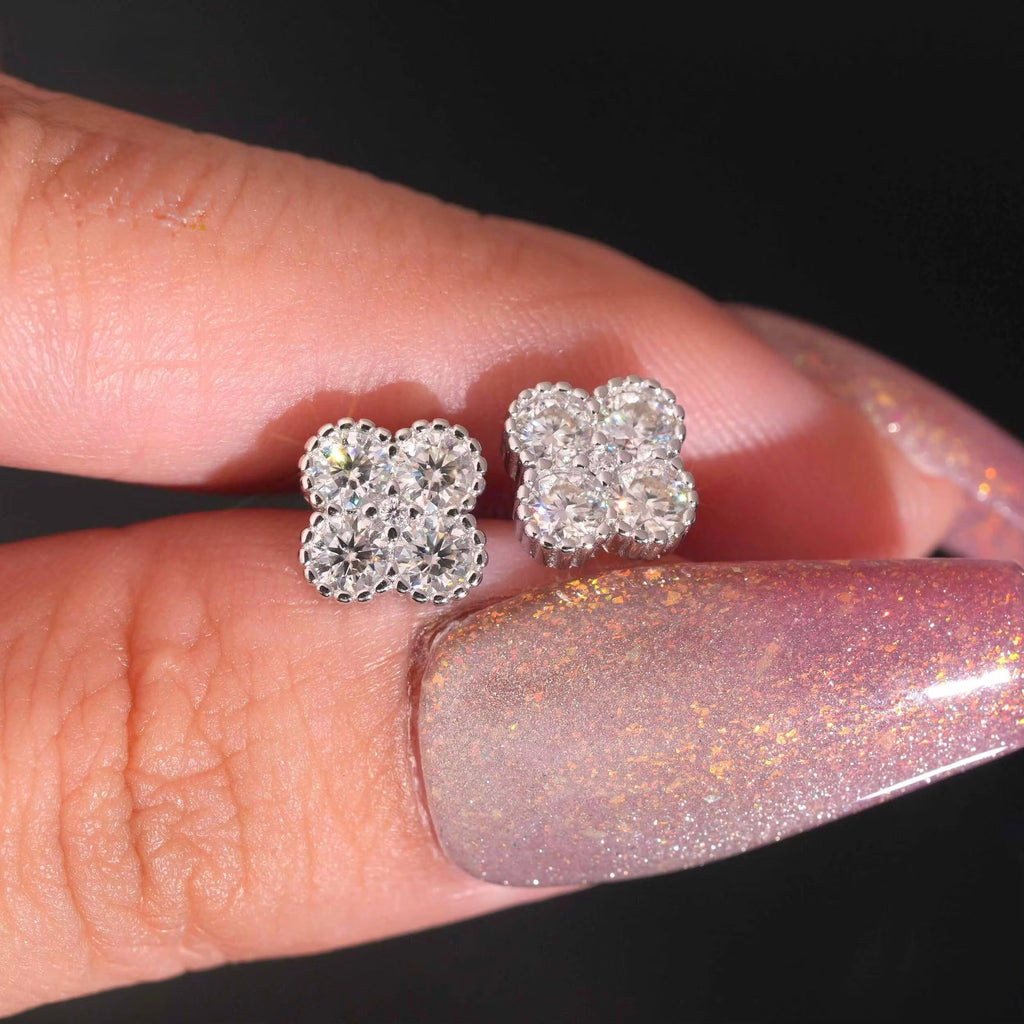 Aretes Cluster Trébol Tornillo Moissanite S925