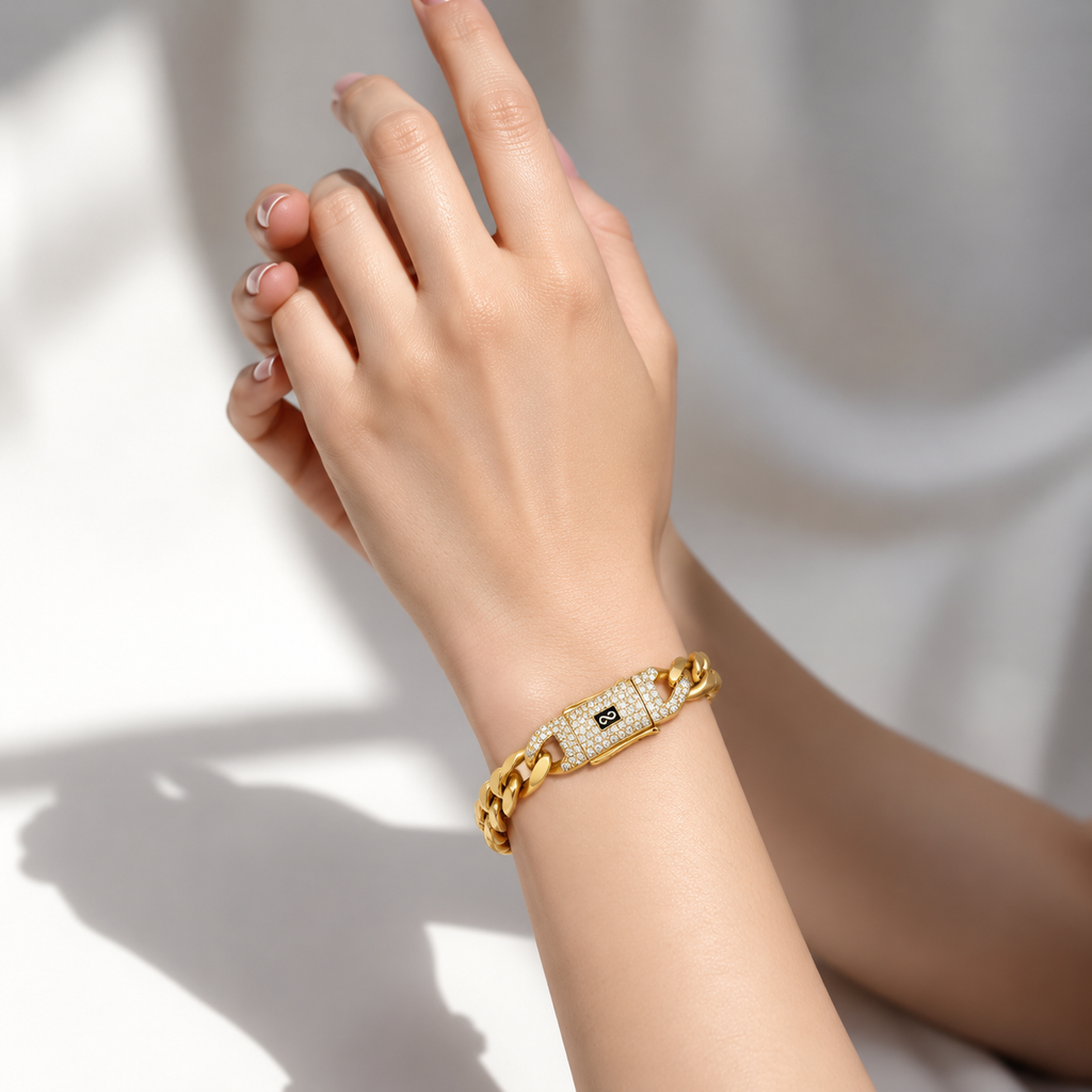 Brazalete Oro 10k Cubana con Broche de Circonios 5mm 7 Pulgadas