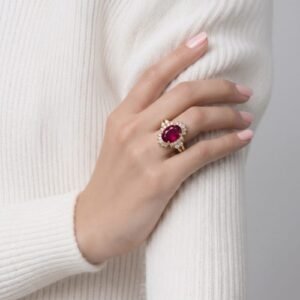 Anillo de Rubi con diamantes